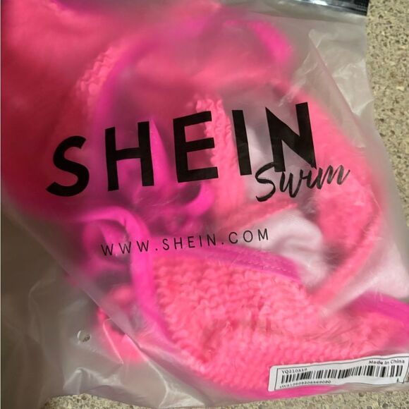 SHEIN Bright Pink Swimwear - Picture 4 of 6